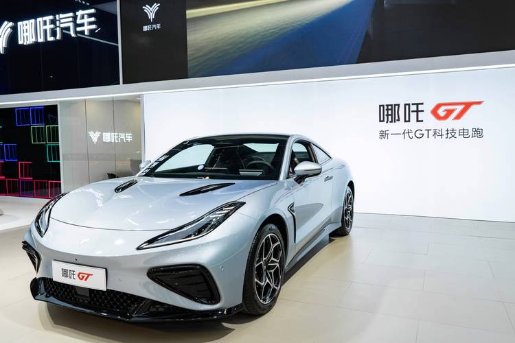 重庆南岸区玛雷振企业管理咨询哪吒汽车在智能汽车领域的表现，领途汽车在新能源汽车市场中的影响力